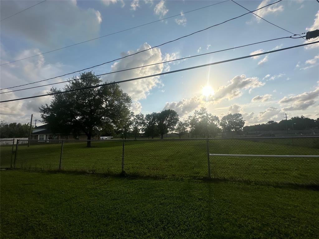 S Wayside Drive, Houston, Texas image 4