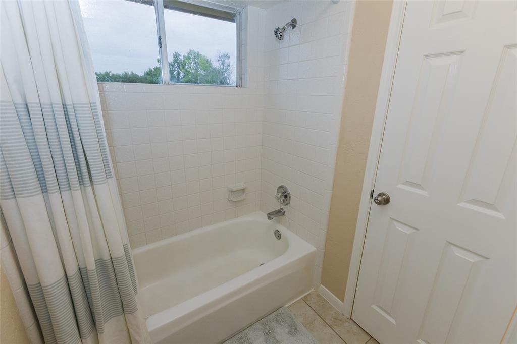 14602 Liscomb Drive, Houston, Texas image 28
