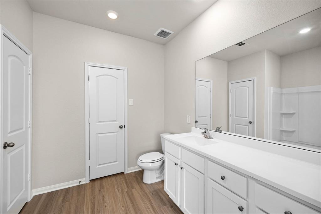 6404 Summer Pass Drive, Houston, Texas image 6