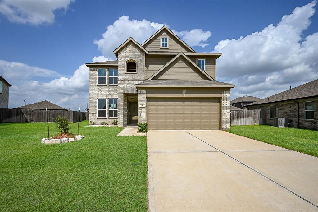 108 Shallow Creek Drive, Waller, Texas image 1