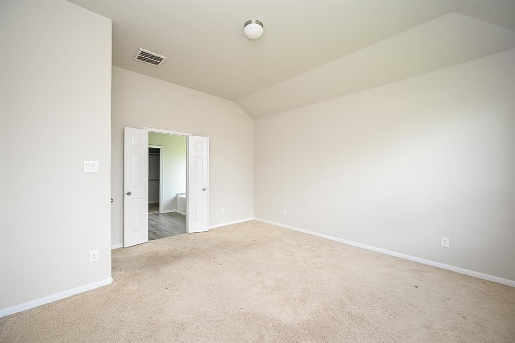 108 Shallow Creek Drive, Waller, Texas image 11