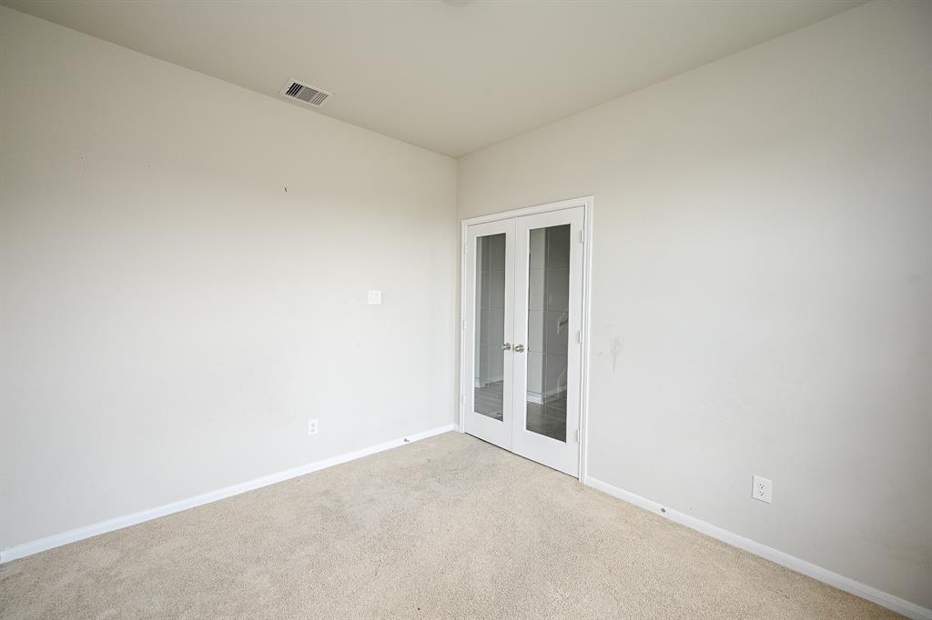 108 Shallow Creek Drive, Waller, Texas image 3