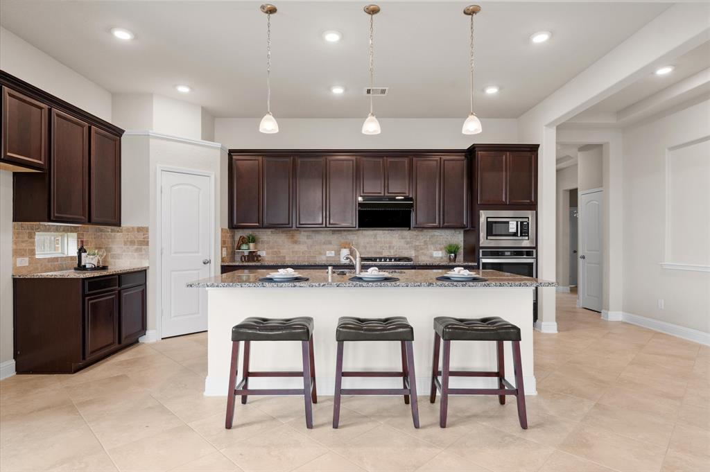 8715 Gladiolus Drive, Richmond, Texas image 7