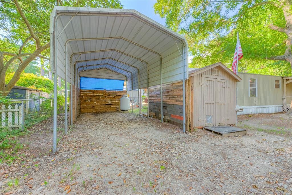 186 Knotty Oak, Livingston, Texas image 9