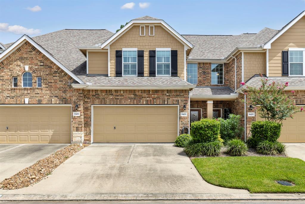 8423 Willow Loch Drive, Spring, Texas image 3