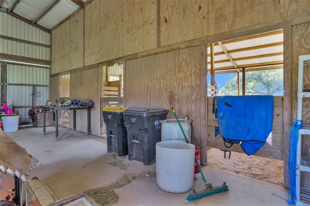 29210 Walker Lane Ln, Fulshear, Texas image 13