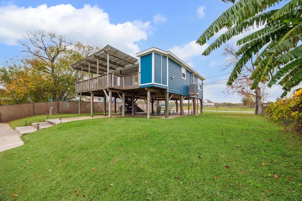 1629 Railroad Avenue, Dickinson, Texas image 2