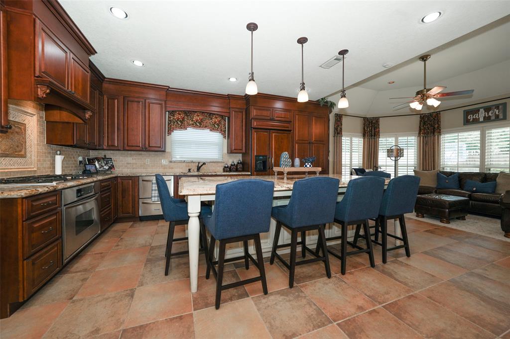 1406 Bittersweet Drive, Richmond, Texas image 16