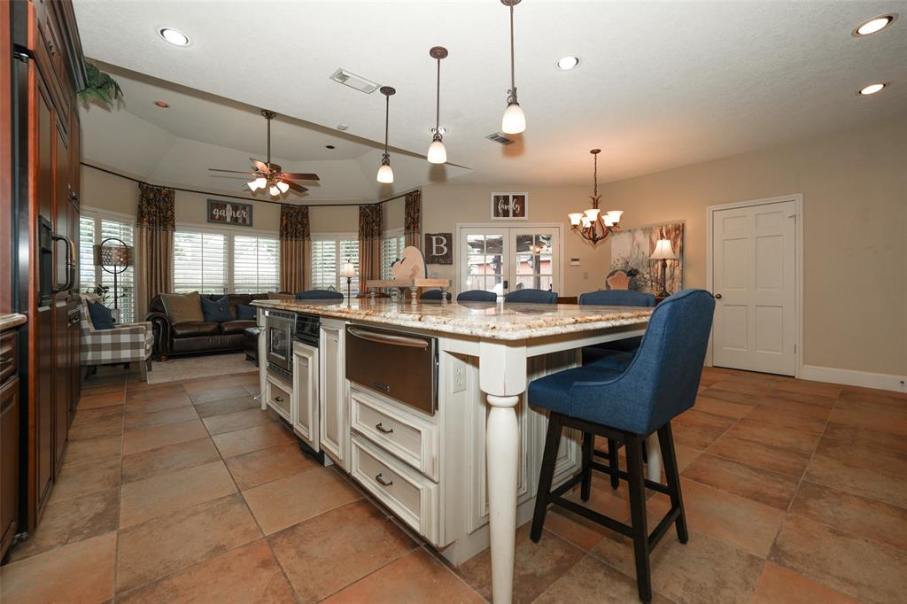 1406 Bittersweet Drive, Richmond, Texas image 15