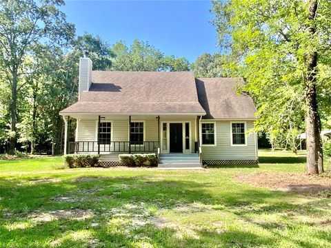 Photo of 387 Hackberry Dr Dr, Onalaska, TX 77360 (MLS # 73611352)