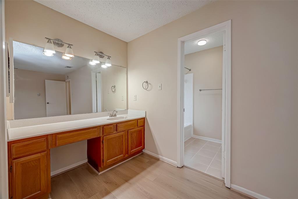 3022 Sam Houston Drive, Sugar Land, Texas image 21