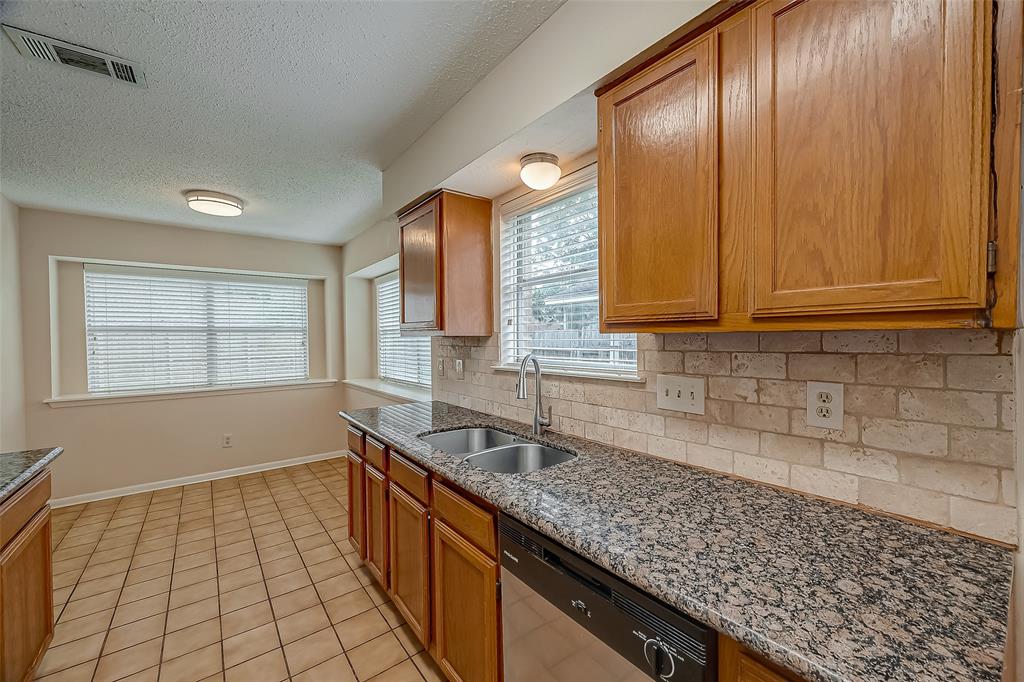 3022 Sam Houston Drive, Sugar Land, Texas image 7