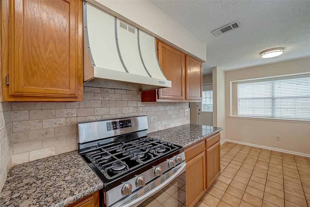 3022 Sam Houston Drive, Sugar Land, Texas image 8