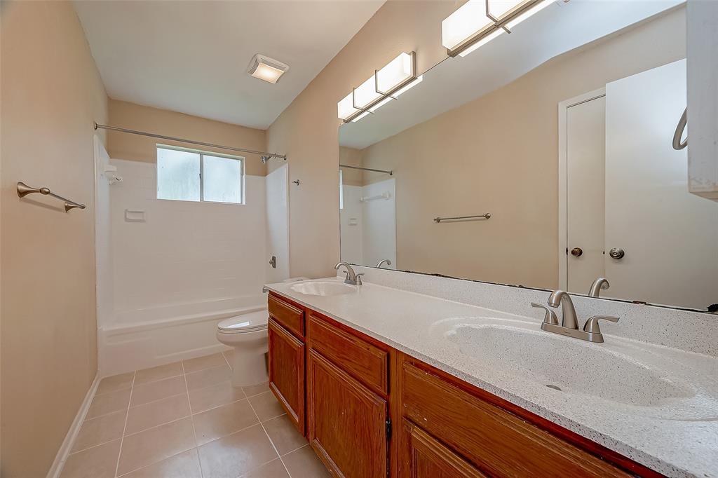 3022 Sam Houston Drive, Sugar Land, Texas image 32