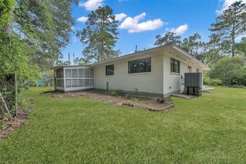 A home in Woodbranch