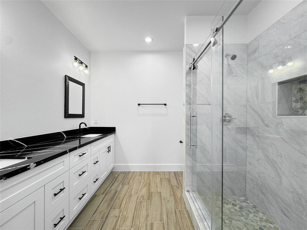 314 E Republic Avenue, Baytown, Texas image 15