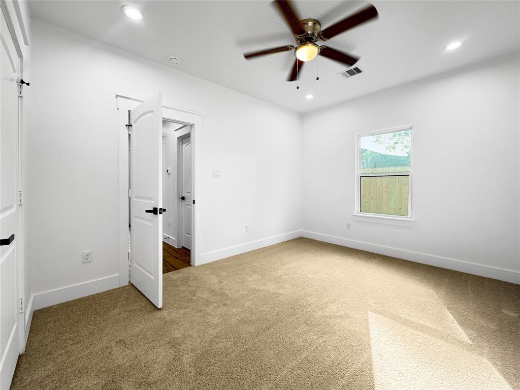 314 E Republic Avenue, Baytown, Texas image 20