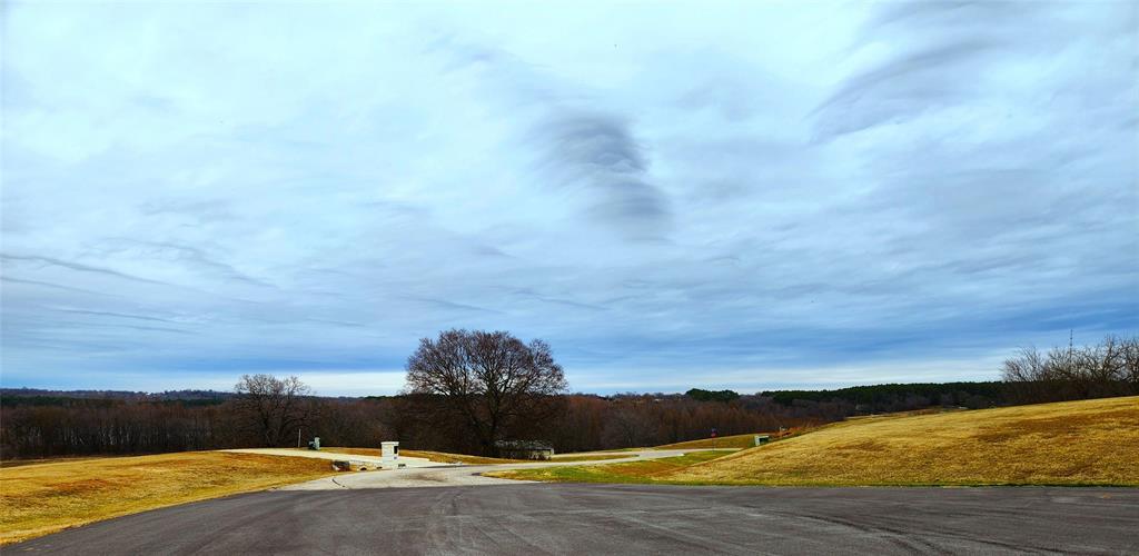 Clear View Court, Athens, Texas image 24