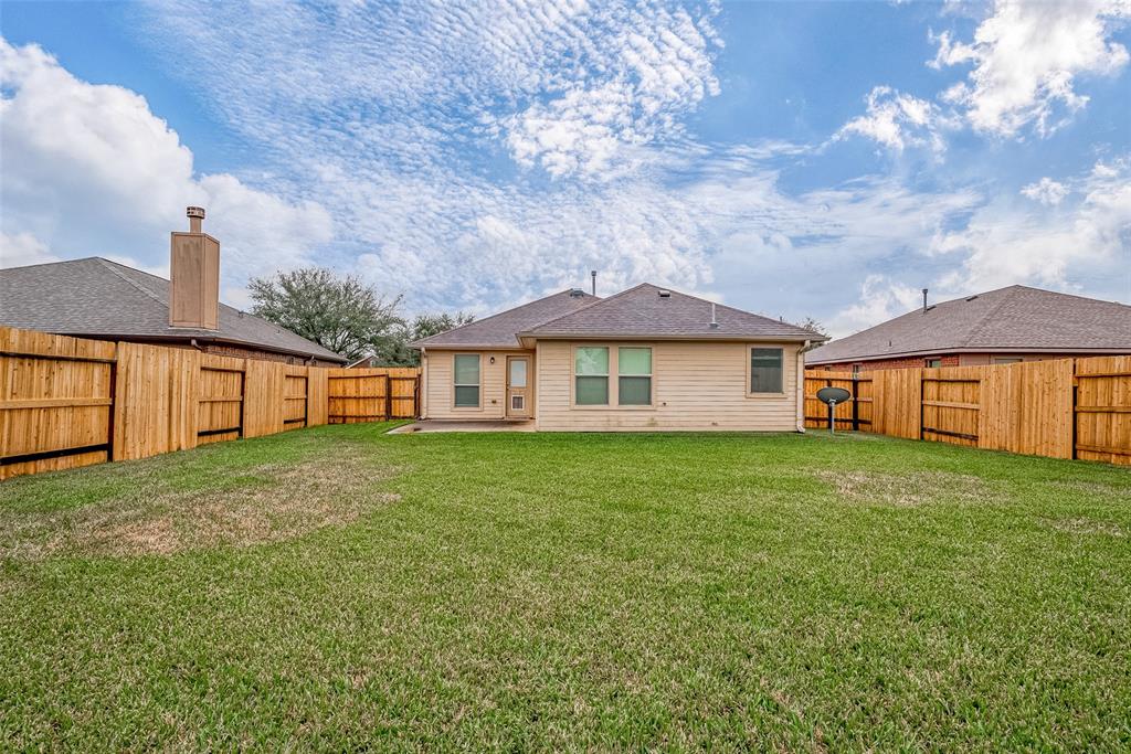 170 Rustic Colony Lane, Dickinson, Texas image 33