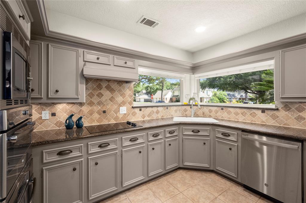7514 Creek Glen Drive, Houston, Texas image 15
