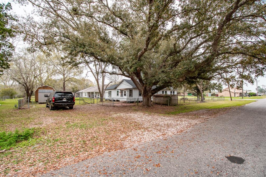 601 Beaumont Street, Anahuac, Texas image 26