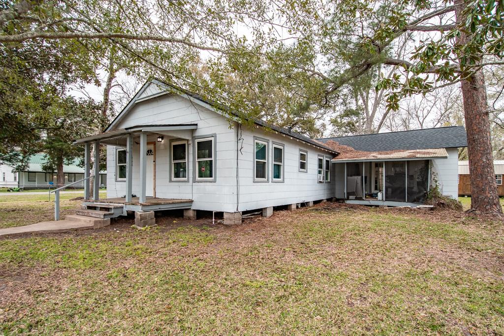 601 Beaumont Street, Anahuac, Texas image 6
