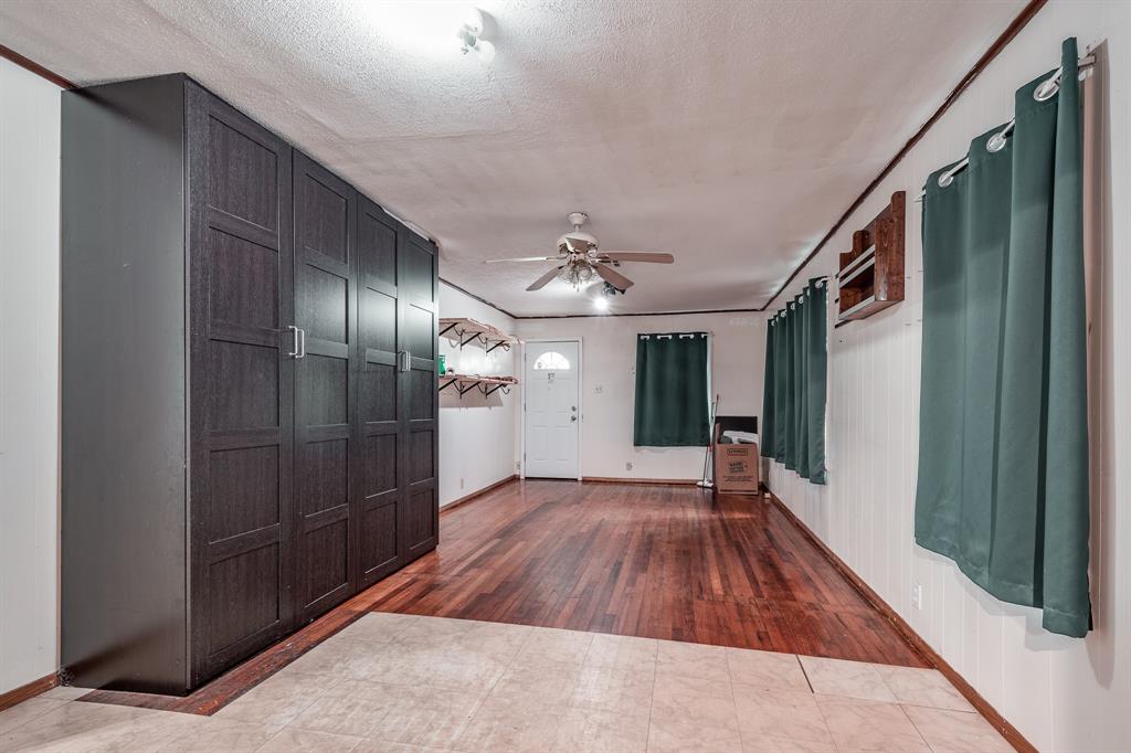 601 Beaumont Street, Anahuac, Texas image 13
