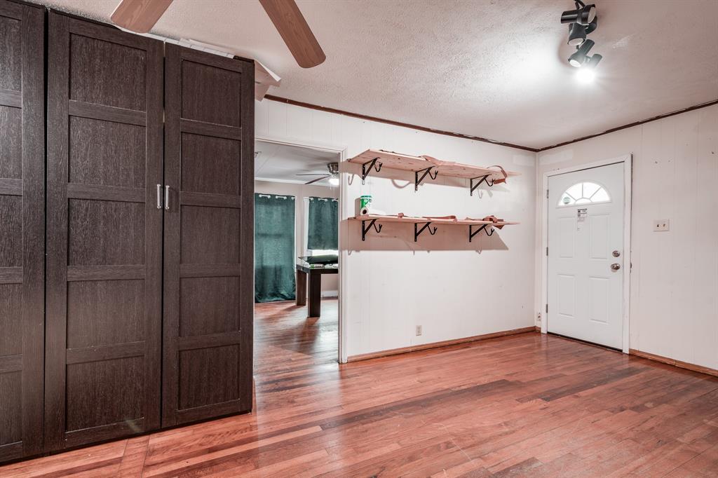 601 Beaumont Street, Anahuac, Texas image 9