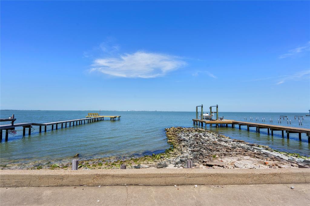 8018 Channelview Drive, Galveston, Texas image 8