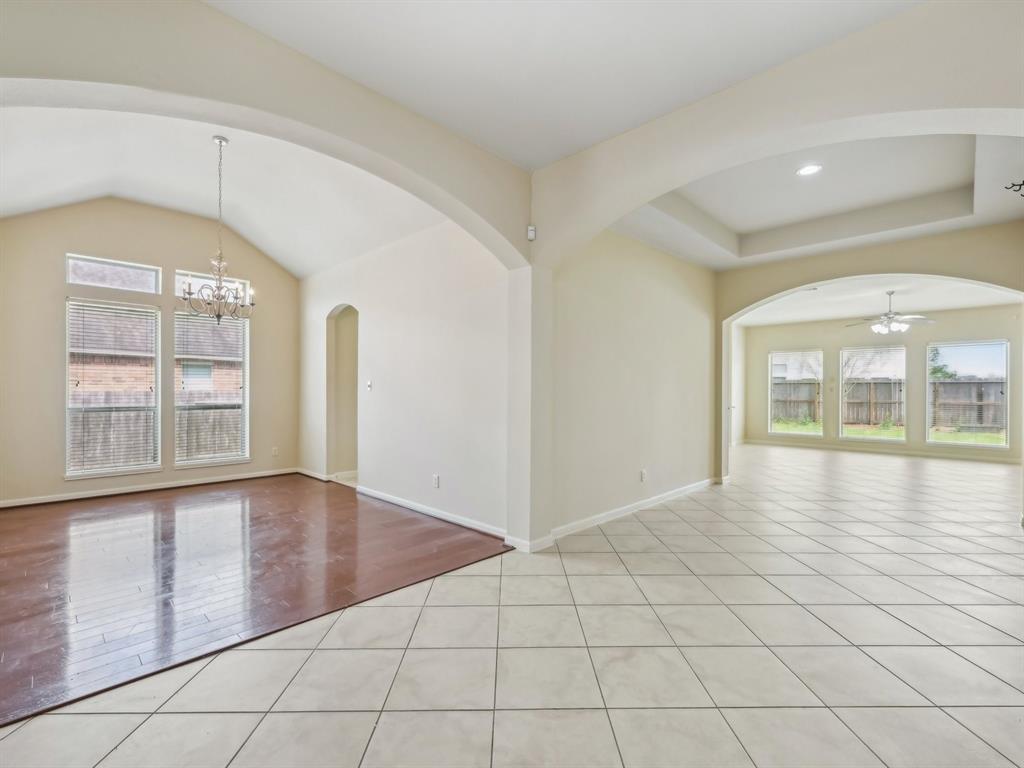5309 Clear Landing Court, Rosharon, Texas image 10