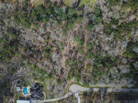 11805 & 11809 White Oak Pass Conroe TX 77385