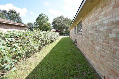 A home in Angleton