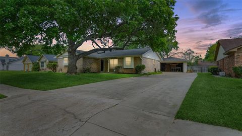 A home in Lake Jackson