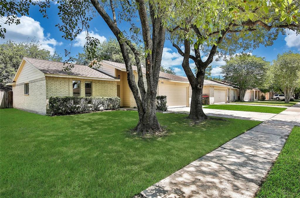 9814 Appleridge Drive