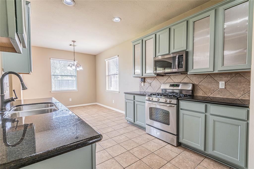 2545 Blue Heron Circle, Seabrook, Texas image 13