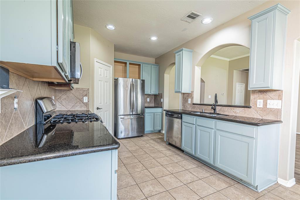 2545 Blue Heron Circle, Seabrook, Texas image 11