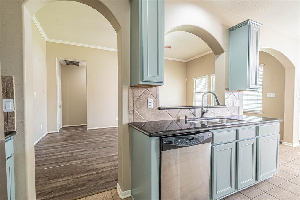 2545 Blue Heron Circle, Seabrook, Texas image 12