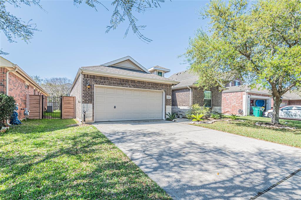 2545 Blue Heron Circle, Seabrook, Texas image 1