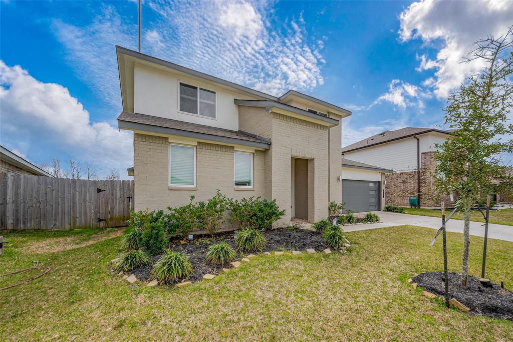 Missouri City, Texas 77459, United States, 4 Bedrooms Bedrooms, ,3 BathroomsBathrooms,Residential,Active,85365