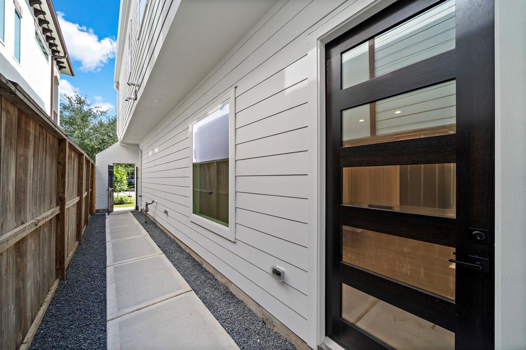 224 W 23rd Street A