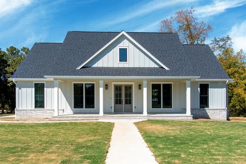 Photo of 4935 Ward Bend Road, Sealy, TX 77474 (MLS # 98111544)