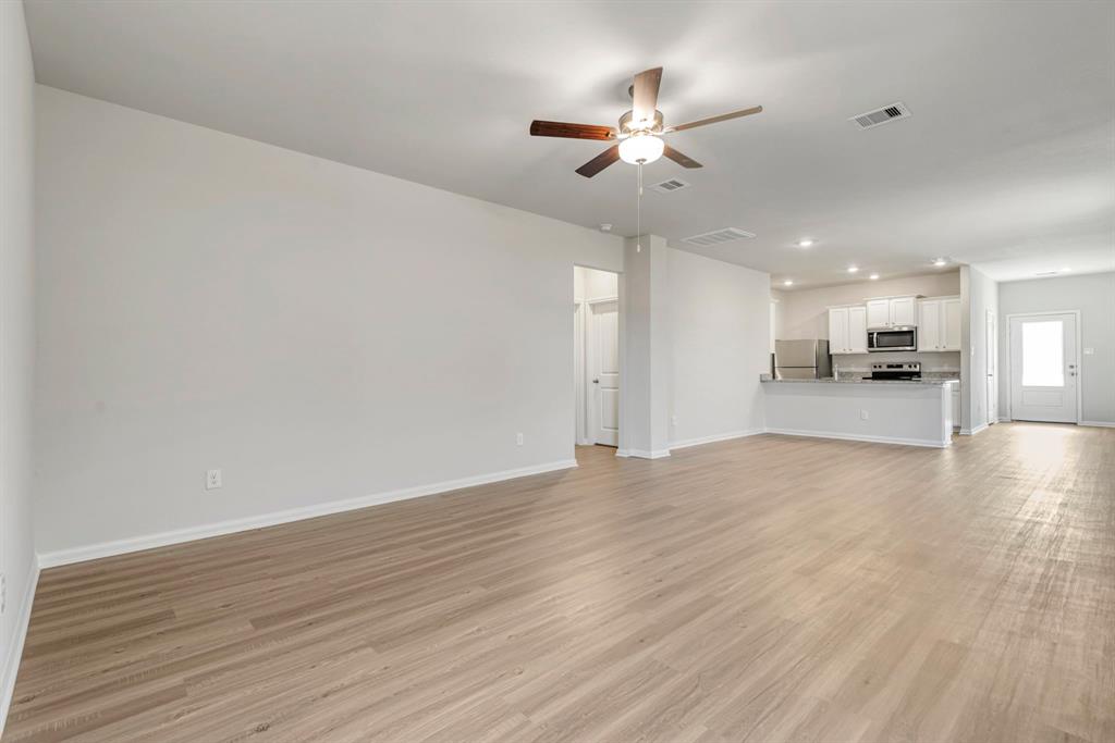 6419 Winter Elm Street, Houston, Texas image 3