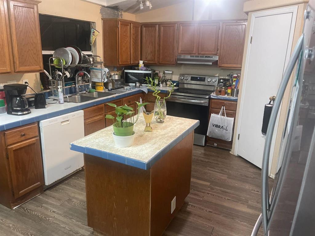 9010 Rosharon Rd Estates Drive, Rosharon, Texas image 7