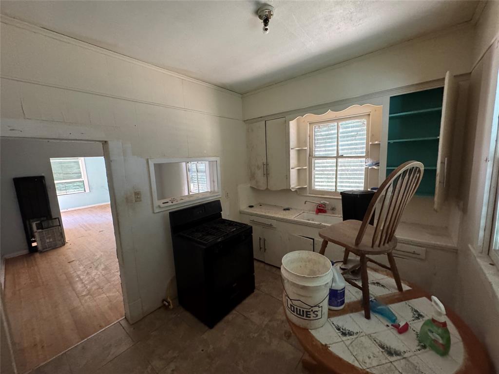 1616 38th Street, Galveston, Texas image 9