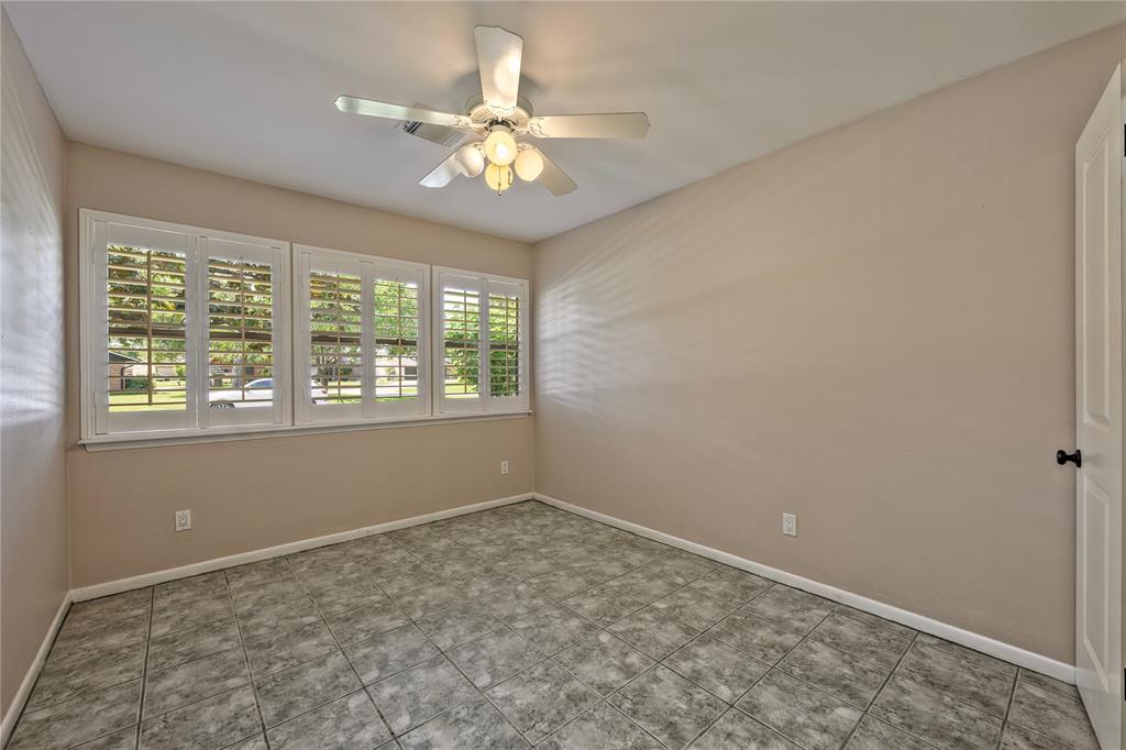 2105 Willow Dell Drive, Seabrook, Texas image 22