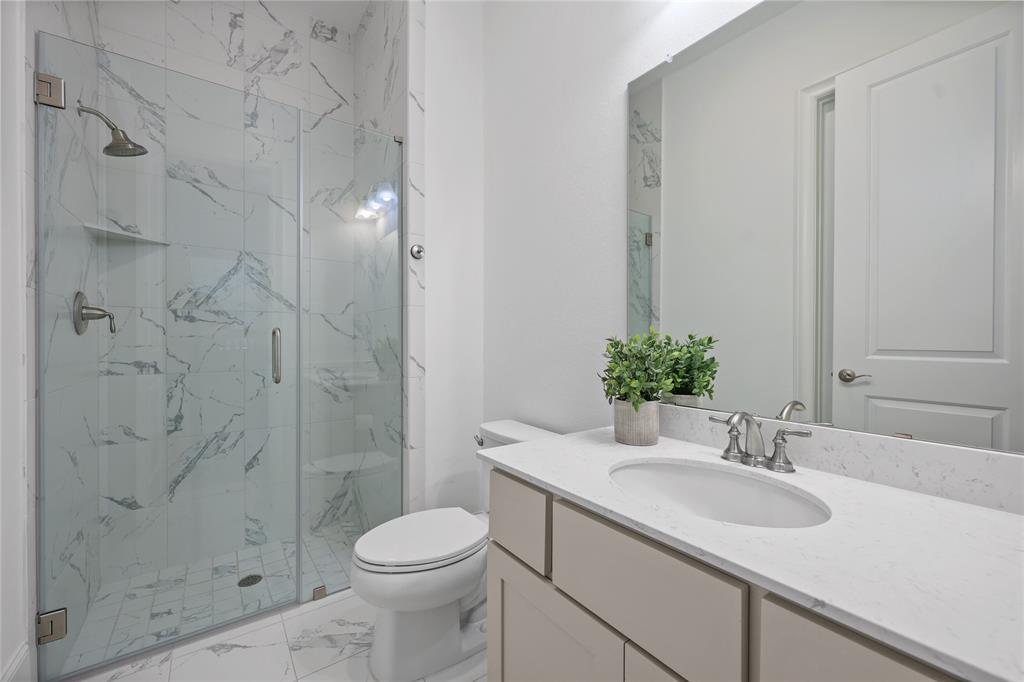 9510 Plaza Terrace Drive, Missouri City, Texas image 22