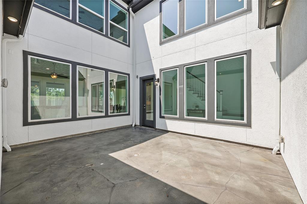 9510 Plaza Terrace Drive, Missouri City, Texas image 35