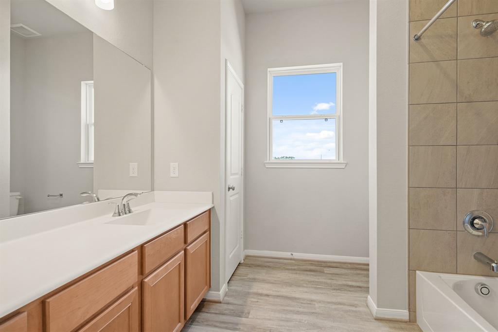 11019 Thompson Landing, Needville, Texas image 16