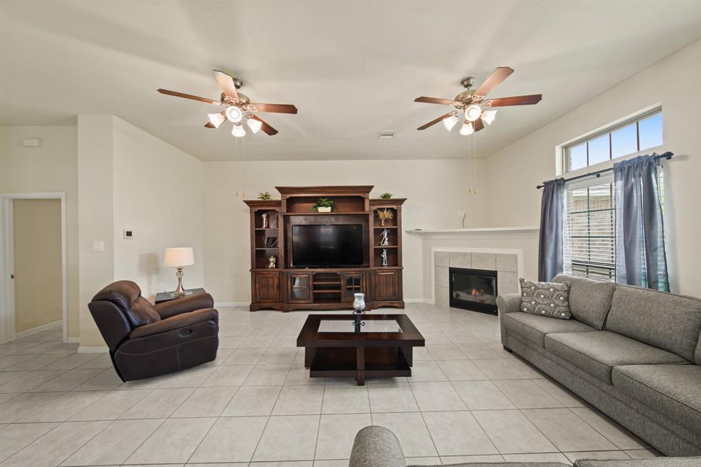 6406 Grapevine Bend, Manvel, Texas image 5