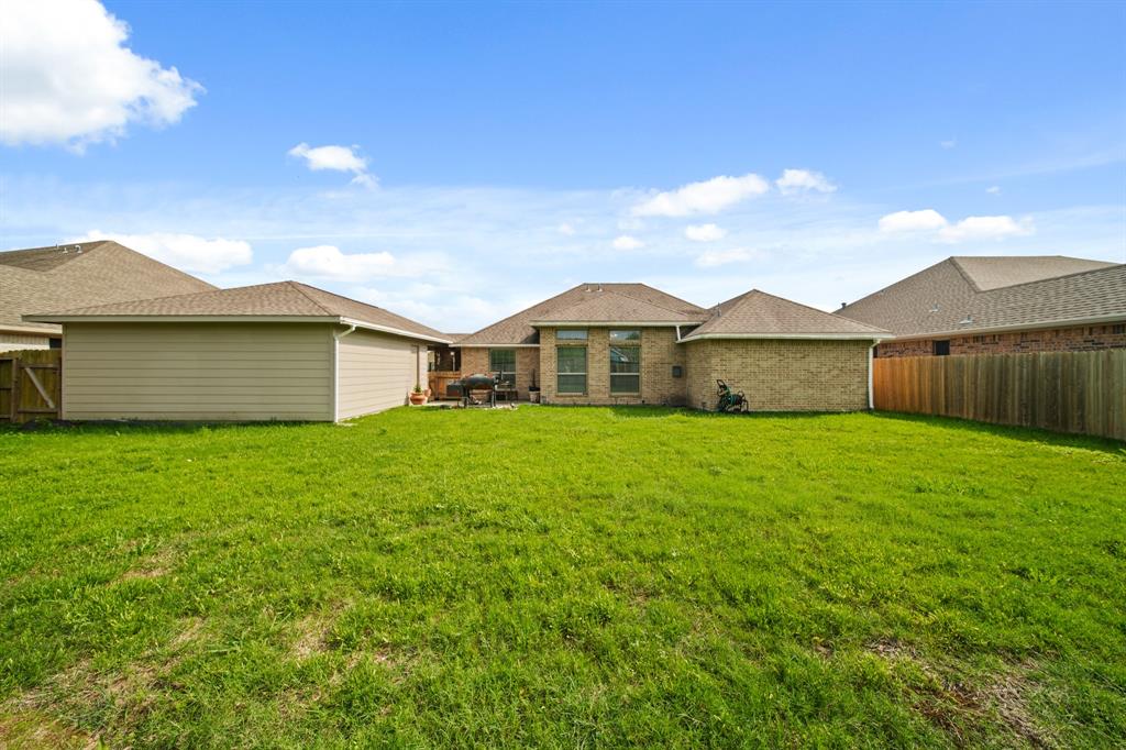 6406 Grapevine Bend, Manvel, Texas image 24